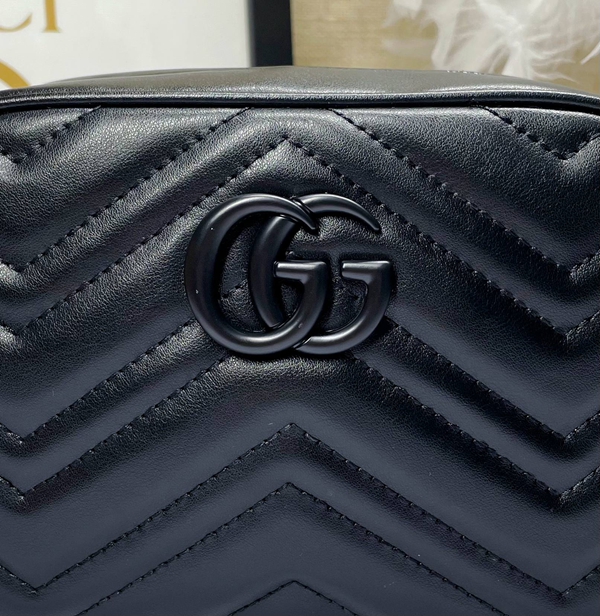 激安グッチバッグコピー角部分ディテール